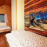 Planinska Koca Na Gozdu *