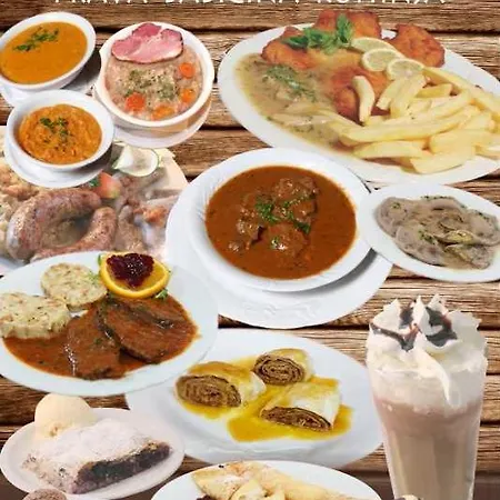 Planinska Koca Na Gozdu Kranjska Gora