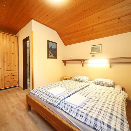 Planinska Koca Na Gozdu * Kranjska Gora