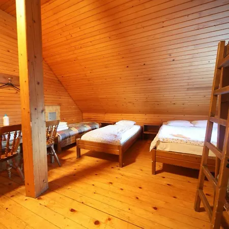 Planinska Koca Na Gozdu * Kranjska Gora