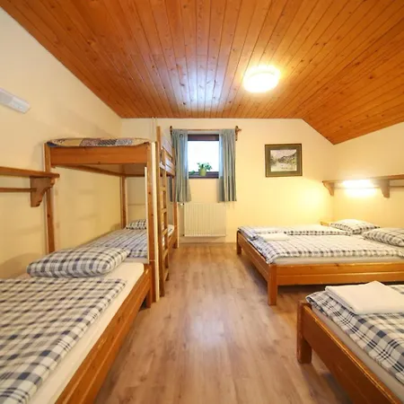 Affittacamere Planinska Koca Na Gozdu *