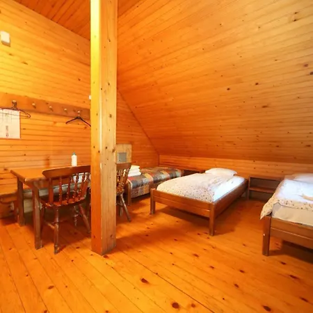 Planinska Koca Na Gozdu *