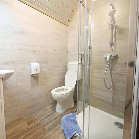 Planinska Koca Na Gozdu