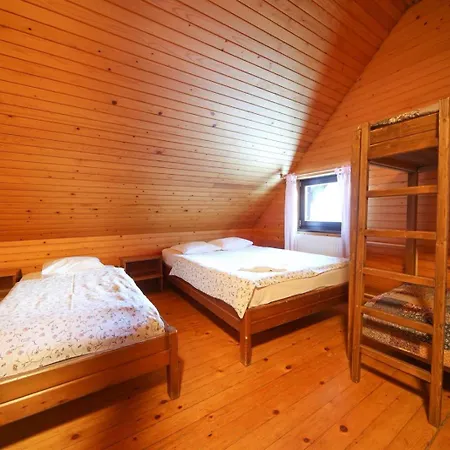 Planinska Koca Na Gozdu Kranjska Gora