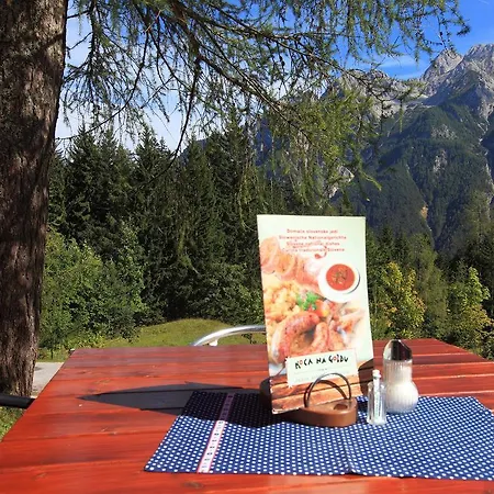 Planinska Koca Na Gozdu Kranjska Gora