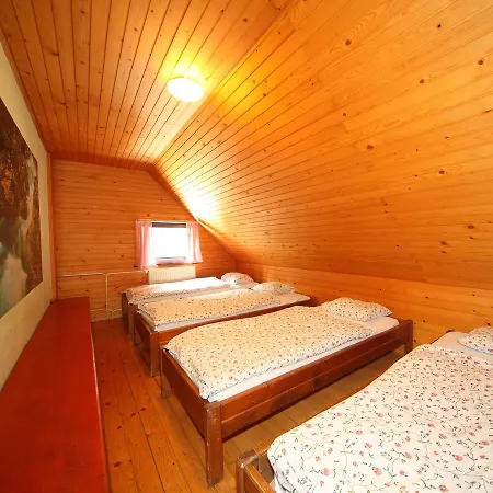 Gæstehus Planinska Koca Na Gozdu Kranjska Gora