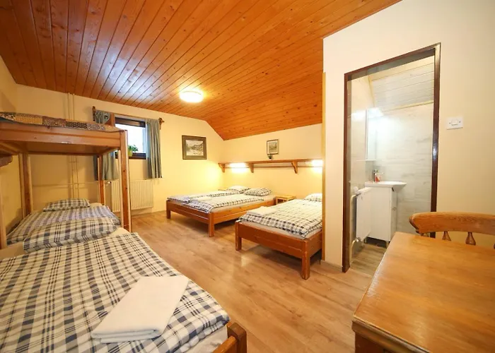 בית הארחה Planinska Koca Na Gozdu *