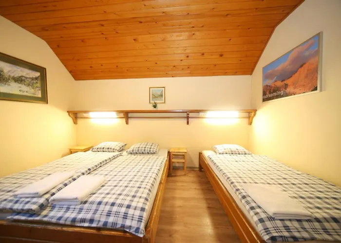 Konukevi Planinska Koca Na Gozdu *