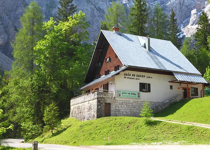 Planinska Koca Na Gozdu Kranjska Gora