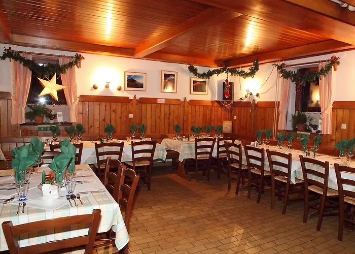 Planinska Koca Na Gozdu *