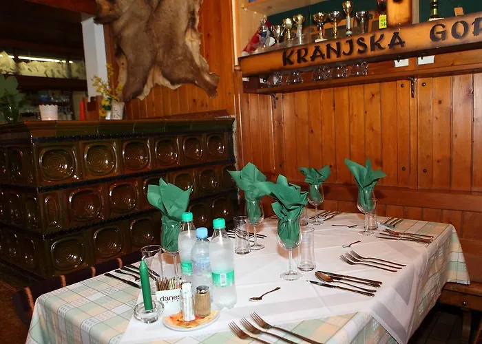 Konukevi Planinska Koca Na Gozdu