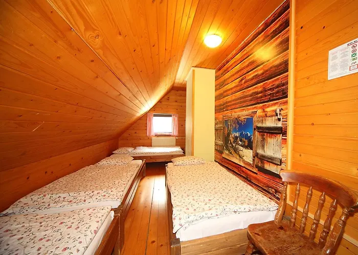 Planinska Koca Na Gozdu *